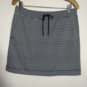Chicos Zenergy Skort Athletic Skirt M 8/10 Tennis Pickleball Navy‎ White Striped